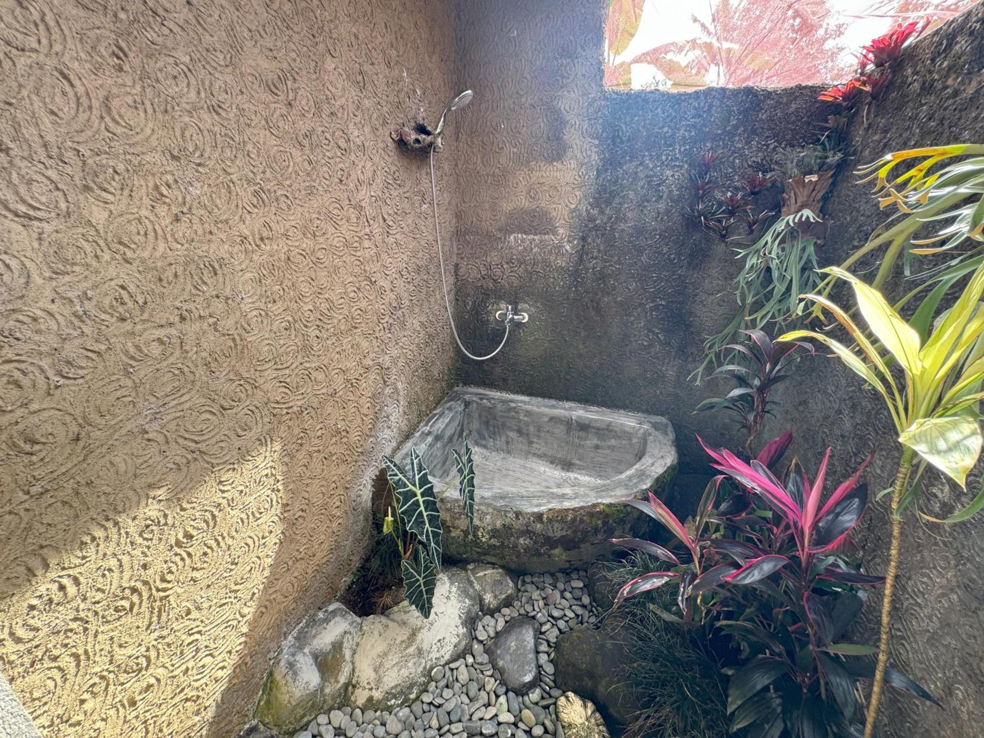 Dewa Jati Cottages パヤンガン エクステリア 写真